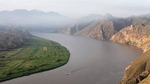 青銅峽黃河大峽谷