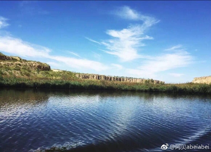 寧夏旅游景點藍天下的水洞溝